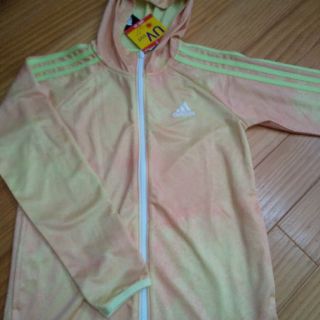 アディダス(adidas)の新品★adidas  アディダス  薄手のパーカー(ジャケット/上着)