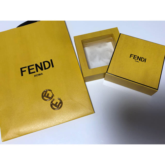 FENDI ピアス