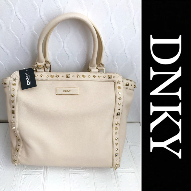 DKNY(ダナキャランニューヨーク)の【 新品　訳わり 】DNKY ハンドバッグ  スタッズ レディースのバッグ(ハンドバッグ)の商品写真