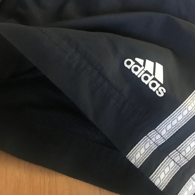 adidas(アディダス)のadidas ハーフパンツ　150cm キッズ/ベビー/マタニティのキッズ服男の子用(90cm~)(パンツ/スパッツ)の商品写真