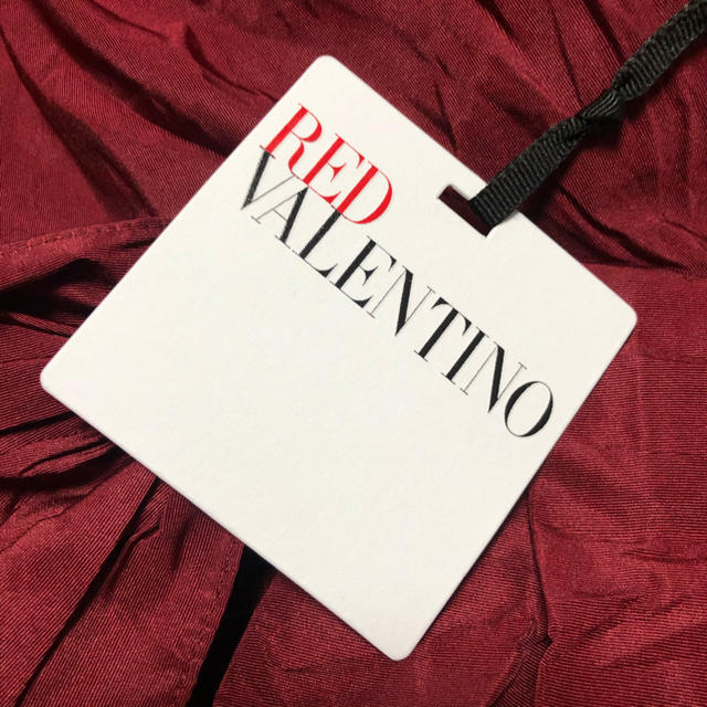 RED VALENTINO(レッドヴァレンティノ)の【新品未使用】RED VALENTINO ワンピース  レディースのワンピース(ひざ丈ワンピース)の商品写真