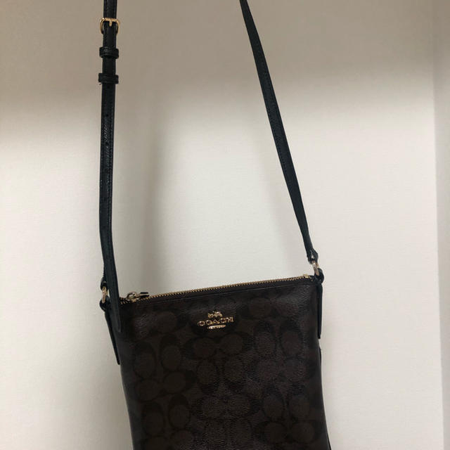 COACH(コーチ)のコーチ　ショルダーバッグ レディースのバッグ(ショルダーバッグ)の商品写真