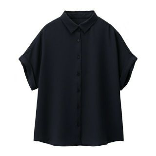 ジーユー(GU)の【トーマス様専用】GUエアリーシャツ 完売品レア❤️XＬ ネイビー(シャツ/ブラウス(半袖/袖なし))