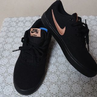 ナイキ(NIKE)のNIKE　ブラック×ピンクゴールド(スニーカー)