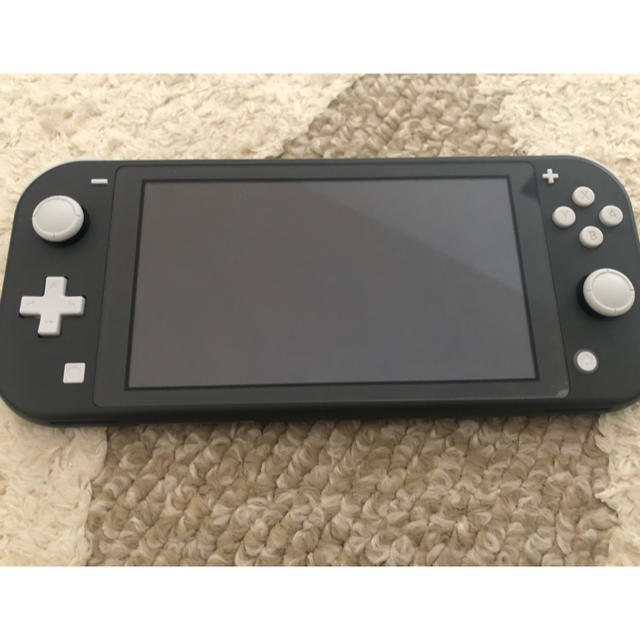 Nintendo Switch - 任天堂SwitchLight(グレー)の通販 by まみ's shop ...