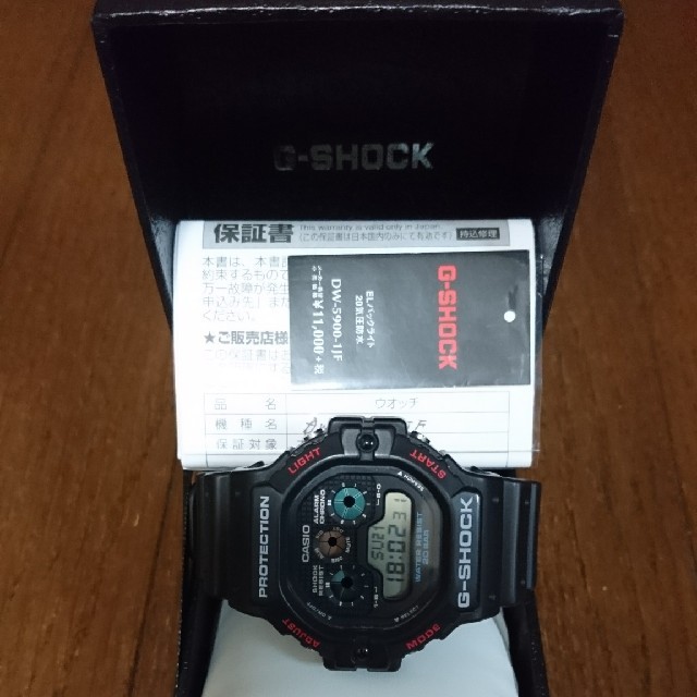 G-SHOCK(ジーショック)のCASIO G-SHOCK DW-5900 メンズの時計(腕時計(デジタル))の商品写真