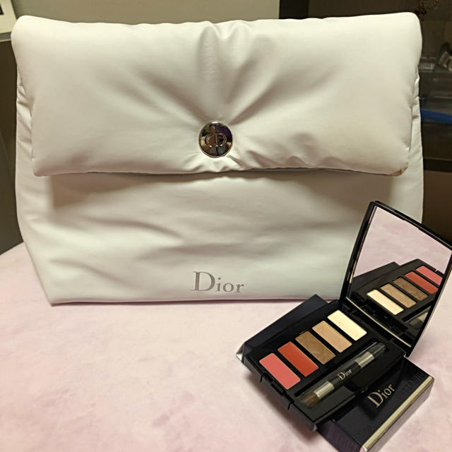 Christian Dior(クリスチャンディオール)のディオールポーチ&ミニメイクアップパレット コスメ/美容のキット/セット(コフレ/メイクアップセット)の商品写真