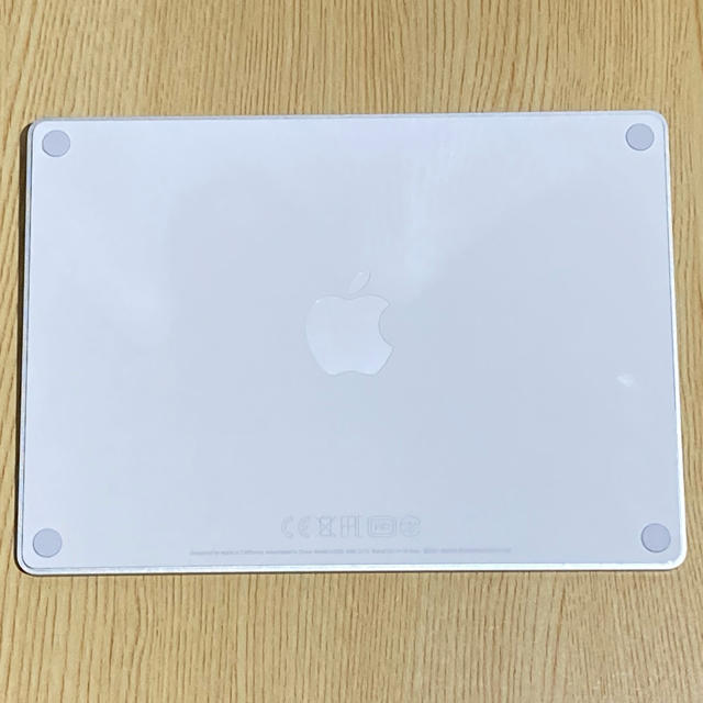 Apple(アップル)の【美品】Magic Trackpad 2 - シルバー スマホ/家電/カメラのPC/タブレット(PC周辺機器)の商品写真