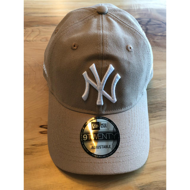 新品 US限定 MOMA x Yankees New Era Cap ベージュ