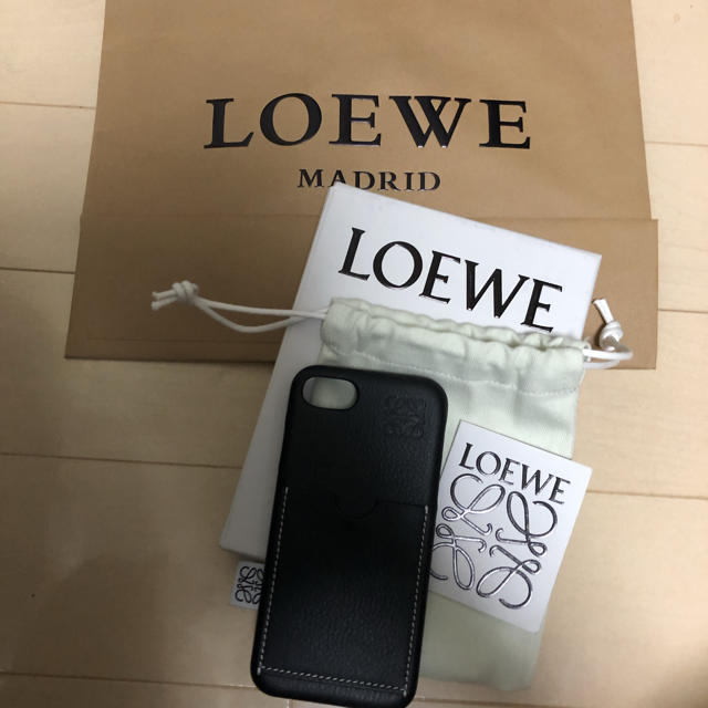 新品未使用 loewe iPhone se.7.8ケース 化粧箱・ショッパー付 スマホ