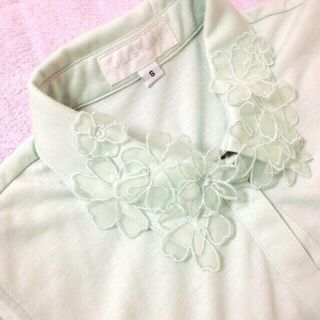 ジルスチュアート(JILLSTUART)のJILL お花 ブラウス 最終値下げ！(シャツ/ブラウス(半袖/袖なし))