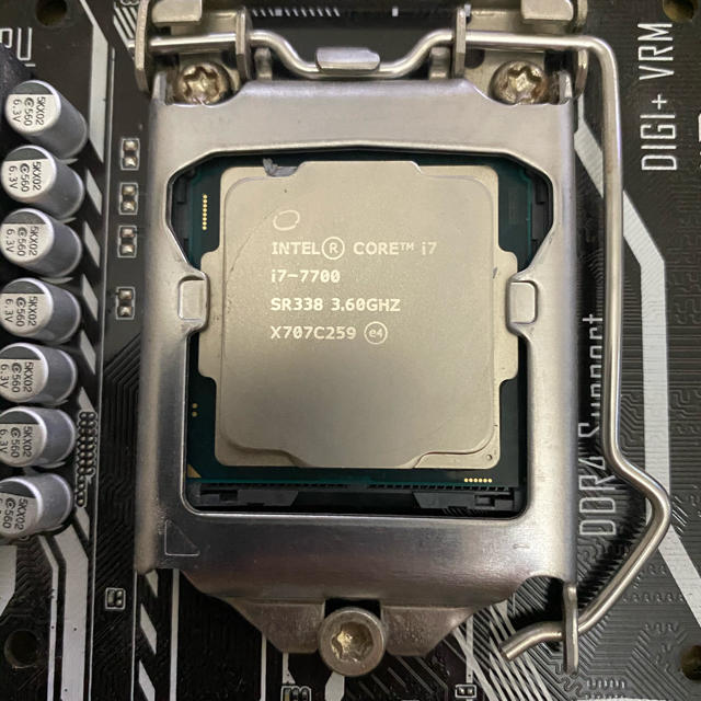 intel core i7 7700 マザーボード Asus prime H27 は自分にプチご褒美