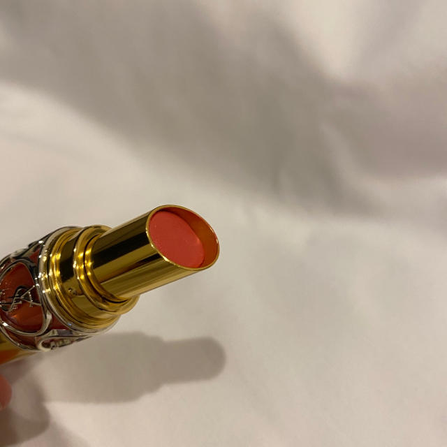 Yves Saint Laurent Beaute(イヴサンローランボーテ)の【お値下げ】ysl ルージュヴォリュプテシャイン コスメ/美容のベースメイク/化粧品(口紅)の商品写真