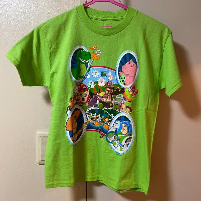 Disney(ディズニー)のディズニー Tシャツ レディースのトップス(Tシャツ(半袖/袖なし))の商品写真