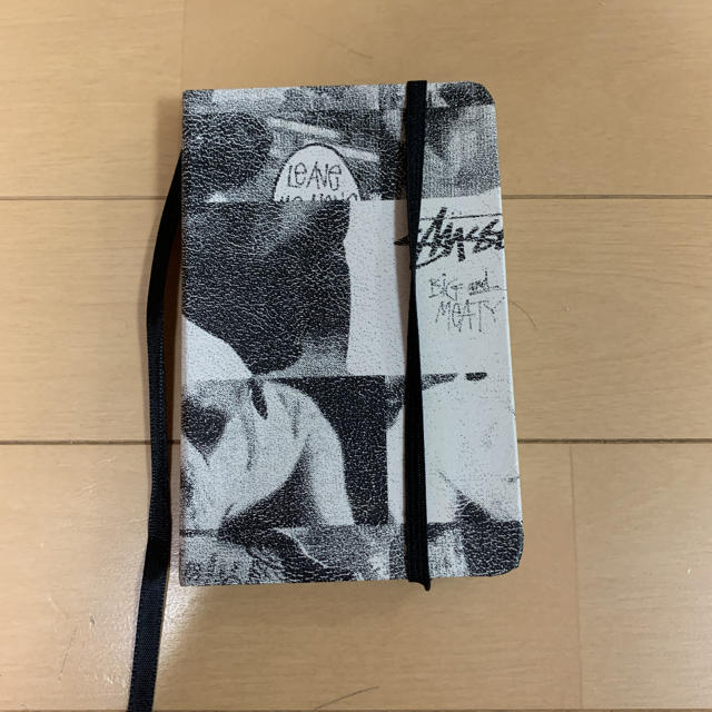 STUSSY(ステューシー)のストゥーシーメモ帳 インテリア/住まい/日用品の文房具(ノート/メモ帳/ふせん)の商品写真