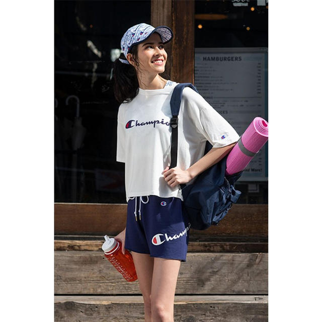 Champion(チャンピオン)の新品L チャンピオン Champion  ウイメンズ ショートスウェットパンツ レディースのパンツ(ショートパンツ)の商品写真