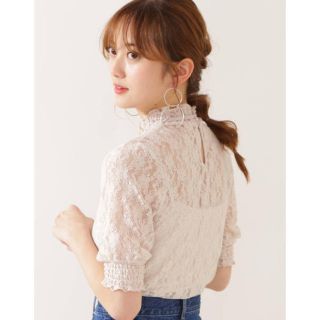 ジルバイジルスチュアート(JILL by JILLSTUART)のシャーネックレーストップ(シャツ/ブラウス(半袖/袖なし))