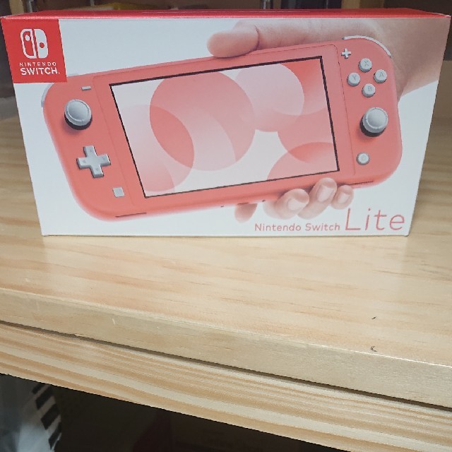 Nintendo Switch Lite ニンテンドースイッチライト コーラル
