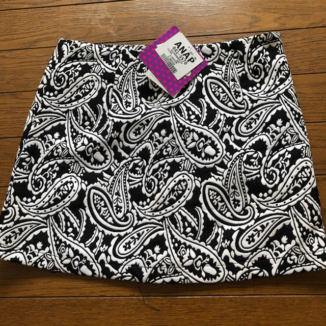 ANAP(アナップ)のANAPペイズリー柄ミニスカート レディースのスカート(ミニスカート)の商品写真