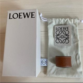 ロエベ(LOEWE)の国内完売♡LOEWE ロエベ スモール ラップレザーブレスレット タン(ブレスレット/バングル)