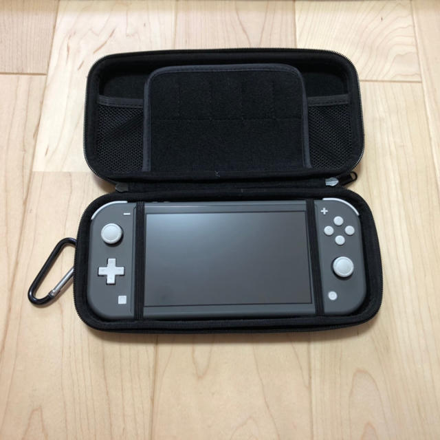 家庭用ゲーム機本体Nintendo Switch light