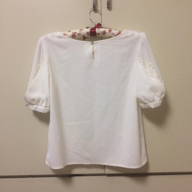上品かわいい❤︎白ブラウス レディースのトップス(シャツ/ブラウス(半袖/袖なし))の商品写真