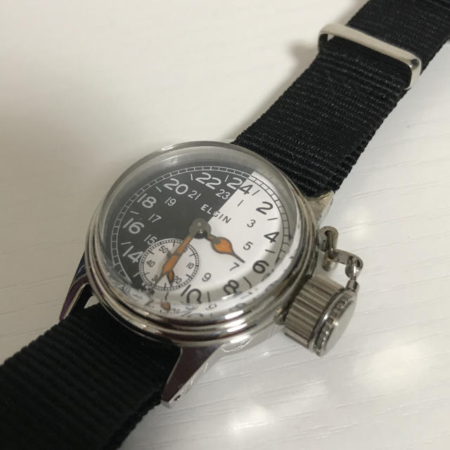 ELGIN(エルジン)のエルジン ELGIN 白黒24時間 リューズガード付き 手巻き軍用　WW2 メンズの時計(腕時計(アナログ))の商品写真