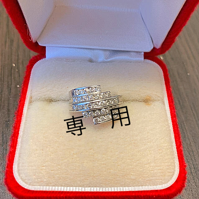 【micky様専用】pt900ダイヤモンドリング 指輪 レディースのアクセサリー(リング(指輪))の商品写真