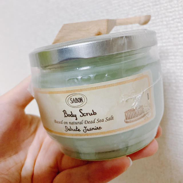 SABON(サボン)の新品未使用✨SABON ボディスクラブ ジャスミン 320g コスメ/美容のボディケア(ボディスクラブ)の商品写真