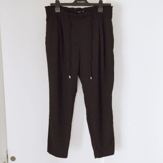 ザラ(ZARA)のマタニティパンツ　ZARA 黒パンツ　(マタニティボトムス)