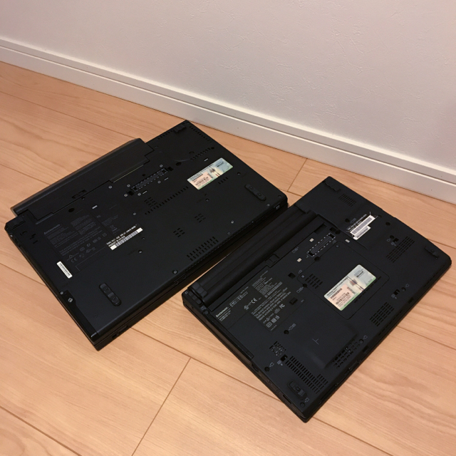 Lenovo(レノボ)のジャンク Lenovo ThinkPad T400・X200セット スマホ/家電/カメラのPC/タブレット(ノートPC)の商品写真