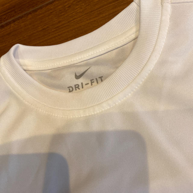 NIKE(ナイキ)の【新品】NIKE Tシャツ 110〜120㎝相当 キッズ/ベビー/マタニティのキッズ服男の子用(90cm~)(Tシャツ/カットソー)の商品写真