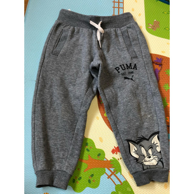 PUMA(プーマ)のプーマ　トムとジェリー　スエットパンツ キッズ/ベビー/マタニティのキッズ服男の子用(90cm~)(パンツ/スパッツ)の商品写真