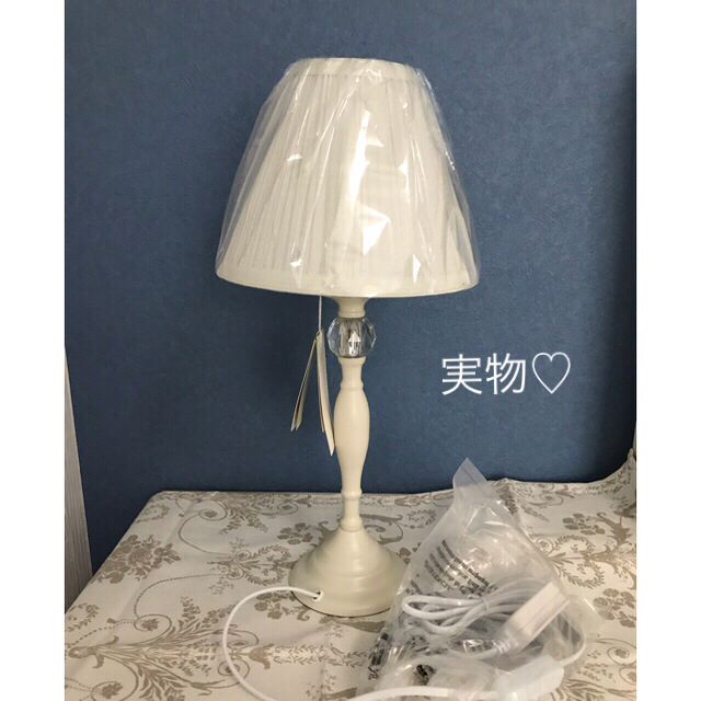 LAURA ASHLEY(ローラアシュレイ)の専用♡ローラアシュレイ コンプリートランプべ－ス インテリア/住まい/日用品のライト/照明/LED(テーブルスタンド)の商品写真