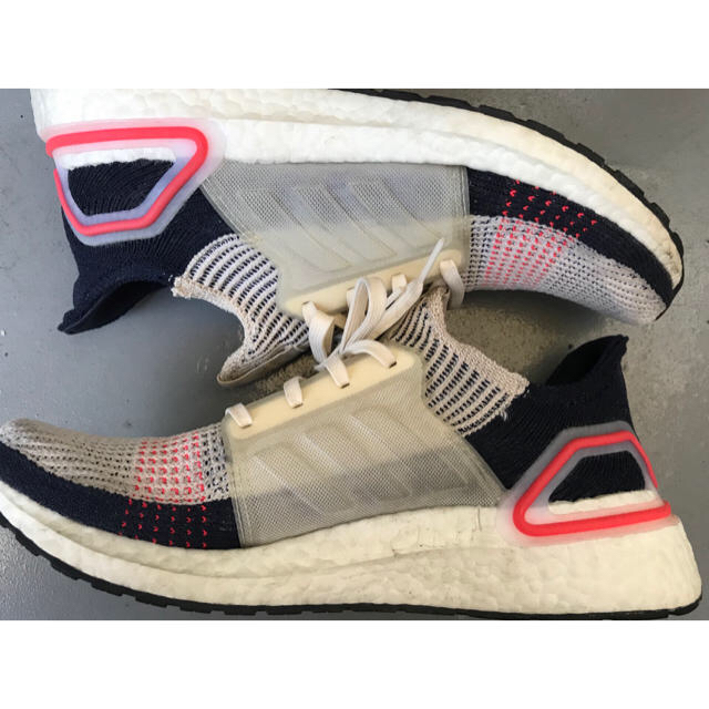 adidas(アディダス)のアディダス Ultraboost 19 26.5cm メンズの靴/シューズ(スニーカー)の商品写真