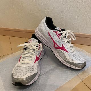 ミズノ(MIZUNO)のMIZUNO マキシマイザー20(レディースランニング)(ホワイト×ピンク)(シューズ)