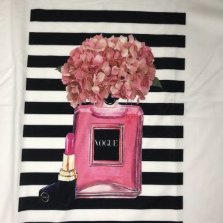 ザラ(ZARA)の【新品】VOGUE パフューム，perfume，お花，フラワー，Tシャツ(Tシャツ(半袖/袖なし))