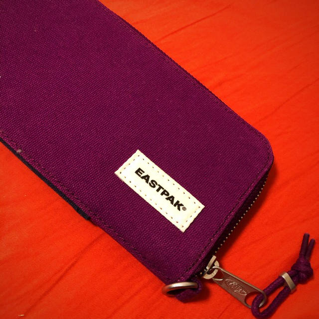 EASTPAK(イーストパック)の新品 未使用 紫 eastpak 財布 長財布 レディースのファッション小物(財布)の商品写真