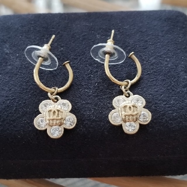 アクセサリーCHANEL フラワー ピアス