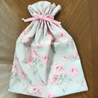 ローラアシュレイ 巾着 ポーチ(レディース)の通販 69点 | LAURA ASHLEY