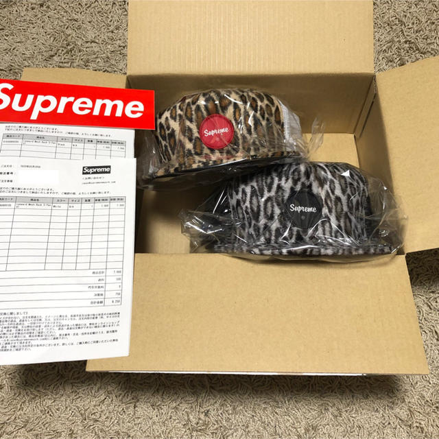 Supreme(シュプリーム)の【新品】leopard mesh back 5-panel 2つセット メンズの帽子(キャップ)の商品写真