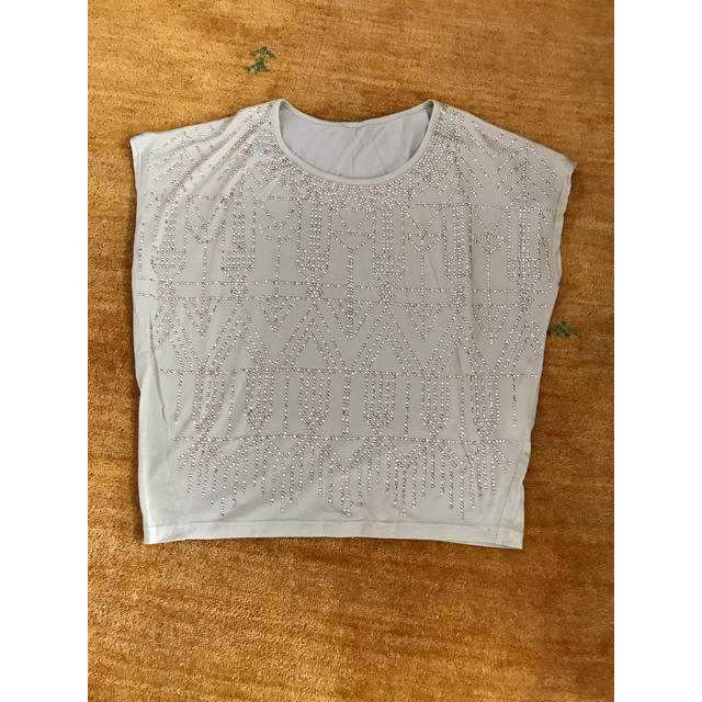 GRACE CONTINENTAL(グレースコンチネンタル)のグレースコンチネンタル　スタッズTシャツ レディースのトップス(Tシャツ(半袖/袖なし))の商品写真
