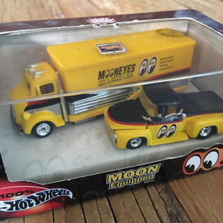 ムーンアイズ　Hot Wheels1:64スケール MOONEYESデザイン(ミニカー)