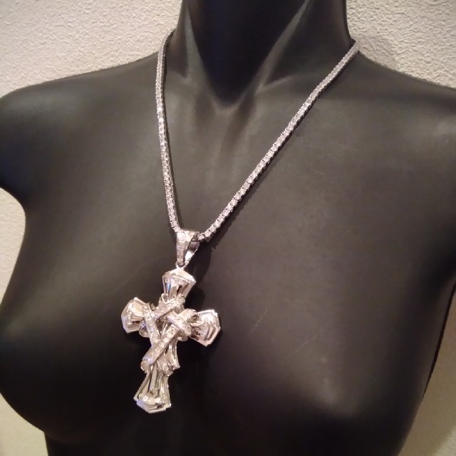 AVALANCHE(アヴァランチ)のAVALANCHE 　Silver925 　十字架　クロス　ネックレストップ メンズのアクセサリー(ネックレス)の商品写真