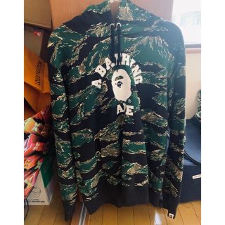 アベイシングエイプ(A BATHING APE)のBAPE SHARK Hoodie パーカー 「Tiger camo」  　(パーカー)