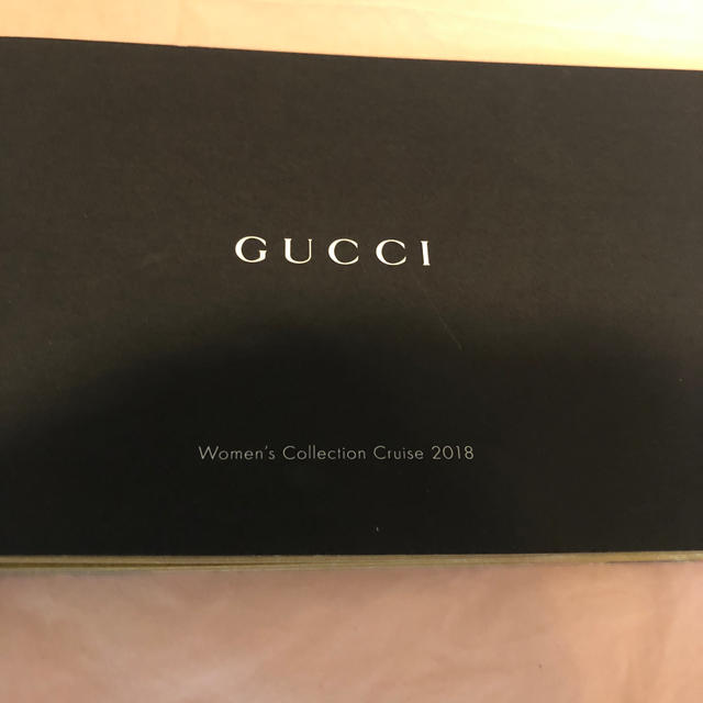 Gucci(グッチ)のGucci コレクション　ブック エンタメ/ホビーの雑誌(ファッション)の商品写真