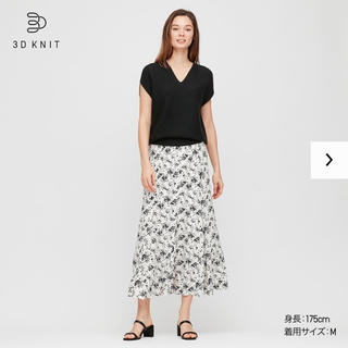 ユニクロ(UNIQLO)のユニクロ3DコットンコクーンVネックセーター(カットソー(半袖/袖なし))