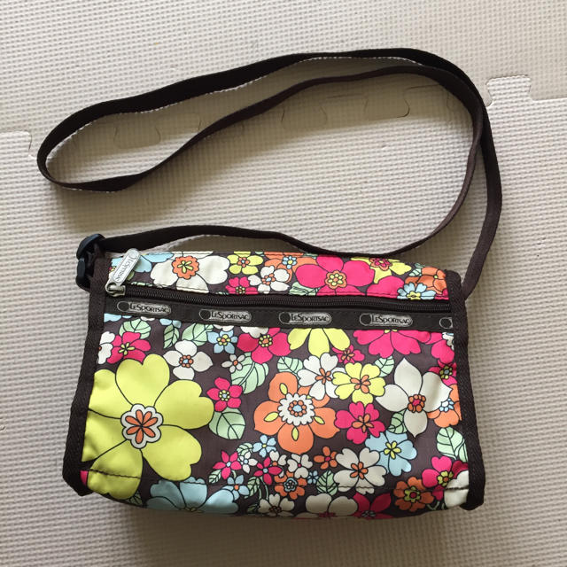 LeSportsac(レスポートサック)のレスポートサック ショルダー レディースのバッグ(ショルダーバッグ)の商品写真