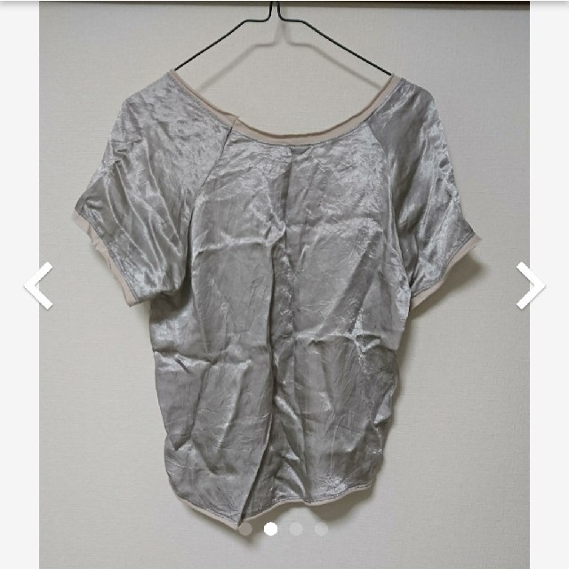 JEANASIS(ジーナシス)のジーナシス シルバー半袖カットソー レディースのトップス(Tシャツ(半袖/袖なし))の商品写真