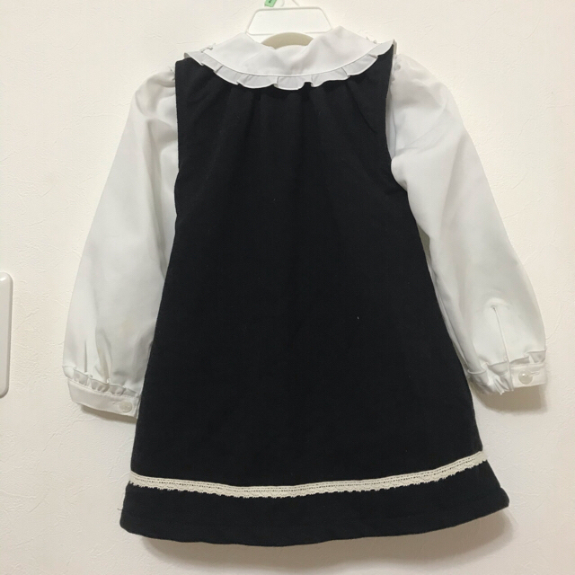 西松屋(ニシマツヤ)のワンピース&カーディガン　ブラウスセット キッズ/ベビー/マタニティのキッズ服女の子用(90cm~)(ドレス/フォーマル)の商品写真